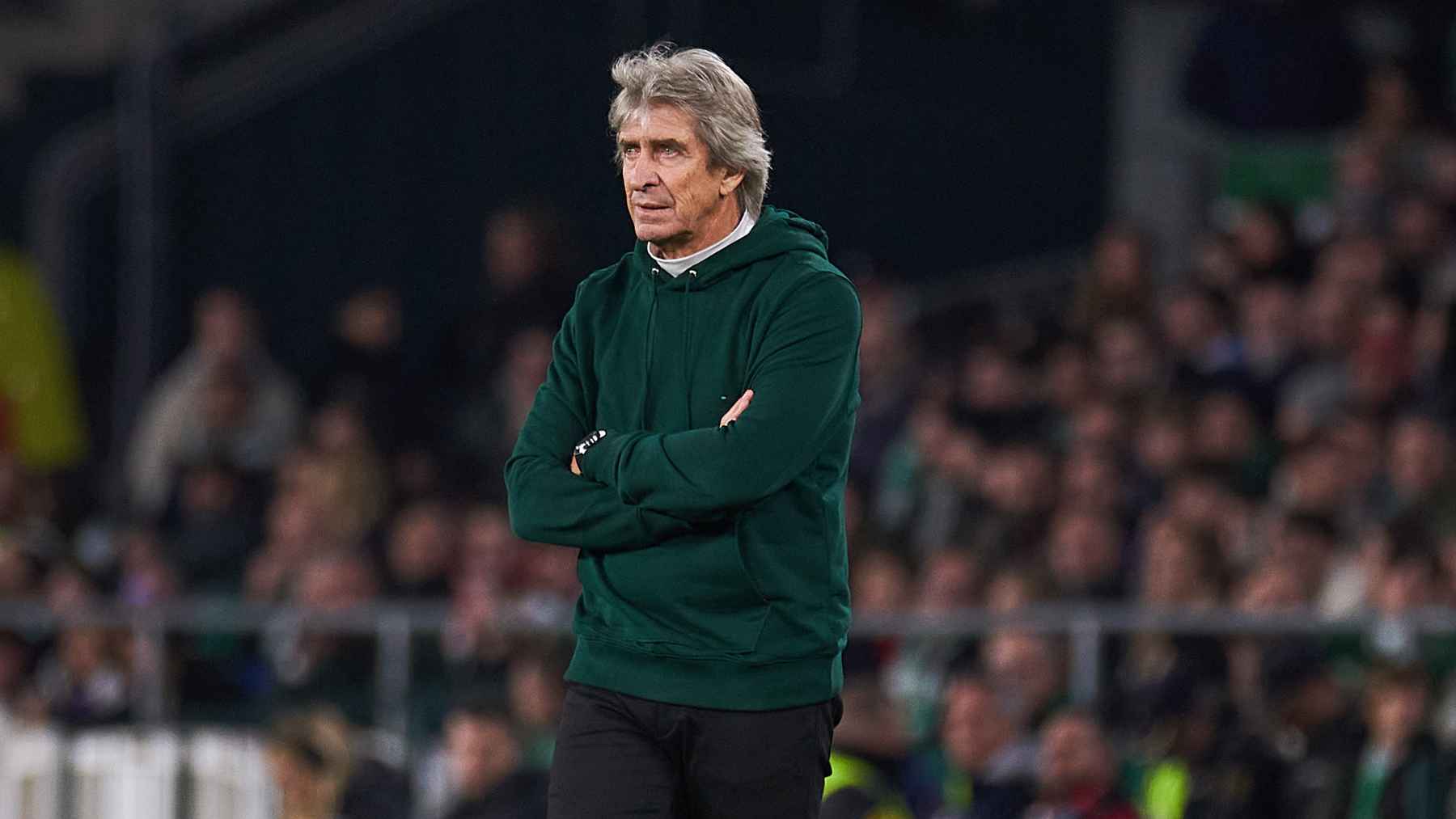 Manuel Pellegrini dirigiendo un partido del Real Betis | Salvador López Medina para El MIRA