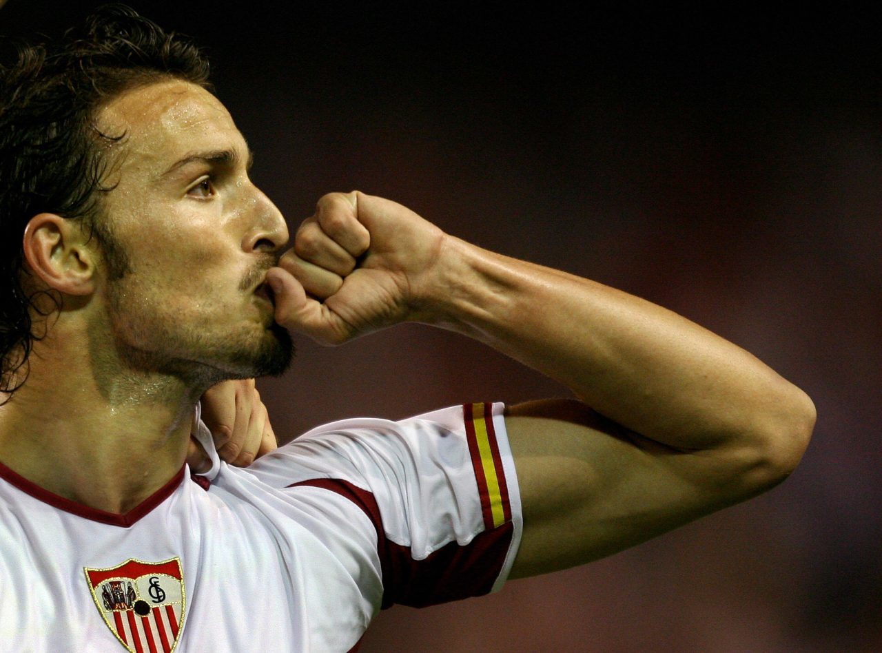 Antonio Puerta celebra un gol con el Sevilla FC