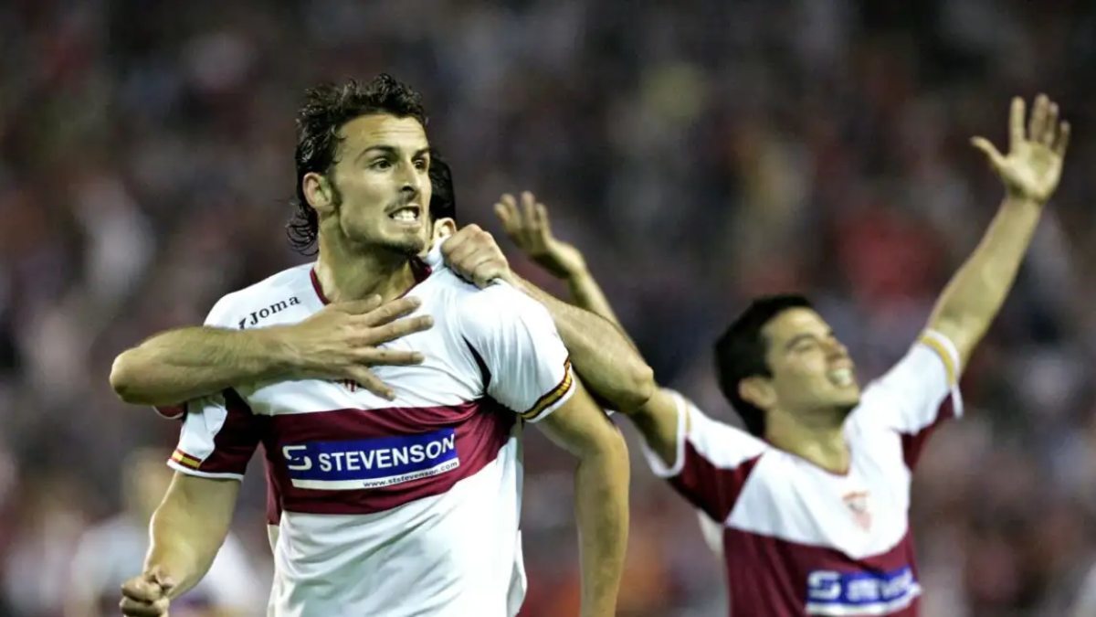 Antonio Puerta celebra un gol con el Sevilla FC