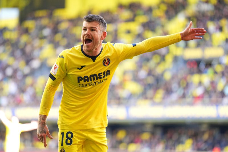 Alberto Moreno en un partido con el Villarreal CF