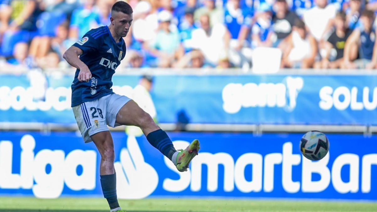 Abel Bretones durante un encuentro del Real Oviedo
