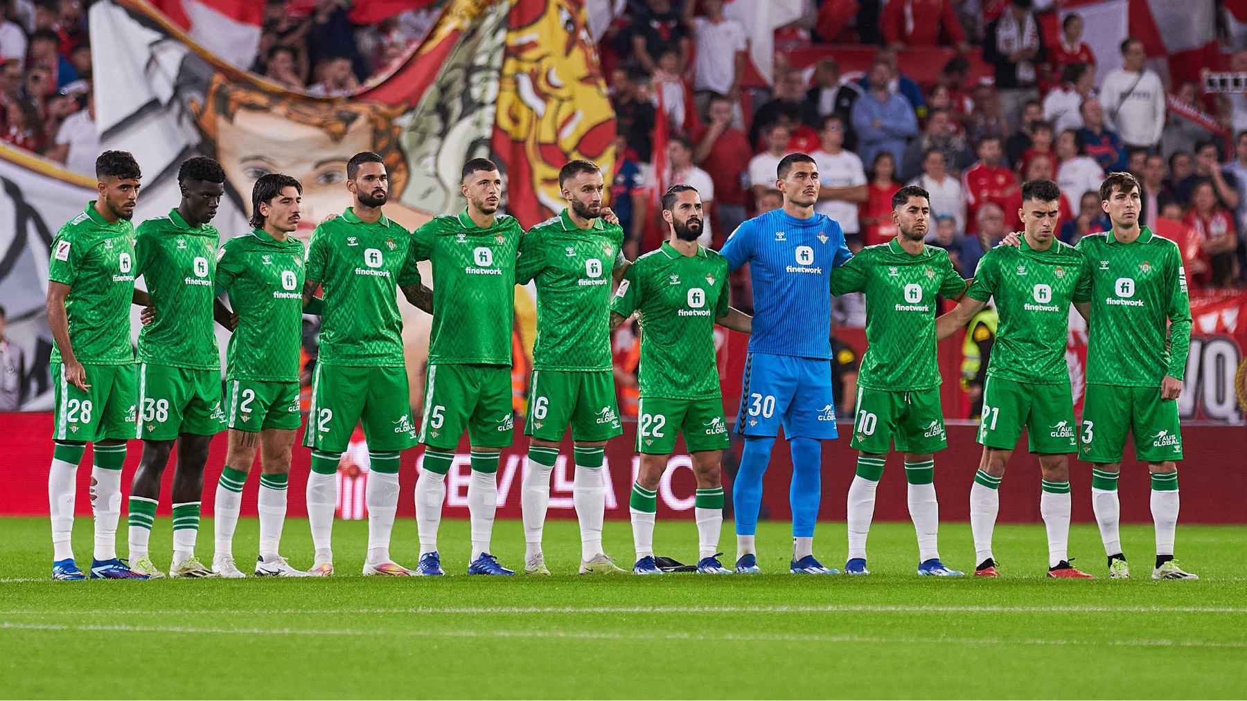 Los jugadores del Real Betis en la previa de El Gran Derbi frente al Sevilla FC | Salvador López Medina para El MIRA