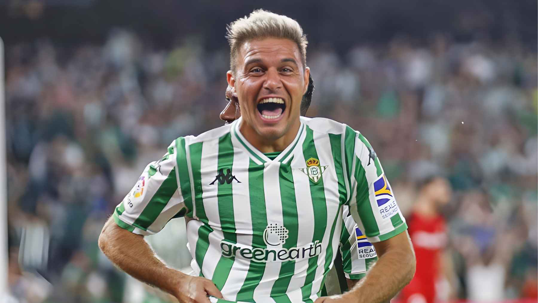 Joaquín Sánchez celebrando su gol en el derbi de 2018