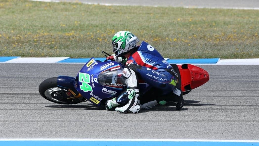 Caída de Marcos Ramírez en Moto2 Gran Premio de España 2024 | Cristo García