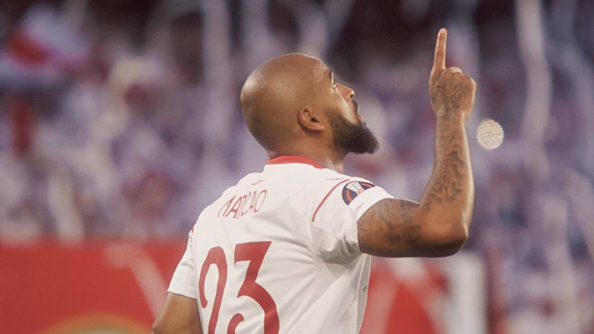 Marcao celebra un gol con la camiseta del Sevilla FC