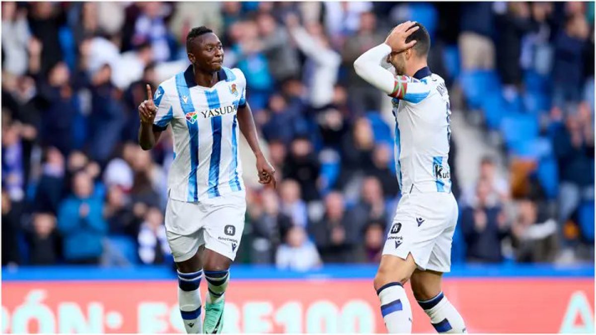 Umar Sadiq celebra un gol anotado con la Real Sociedad