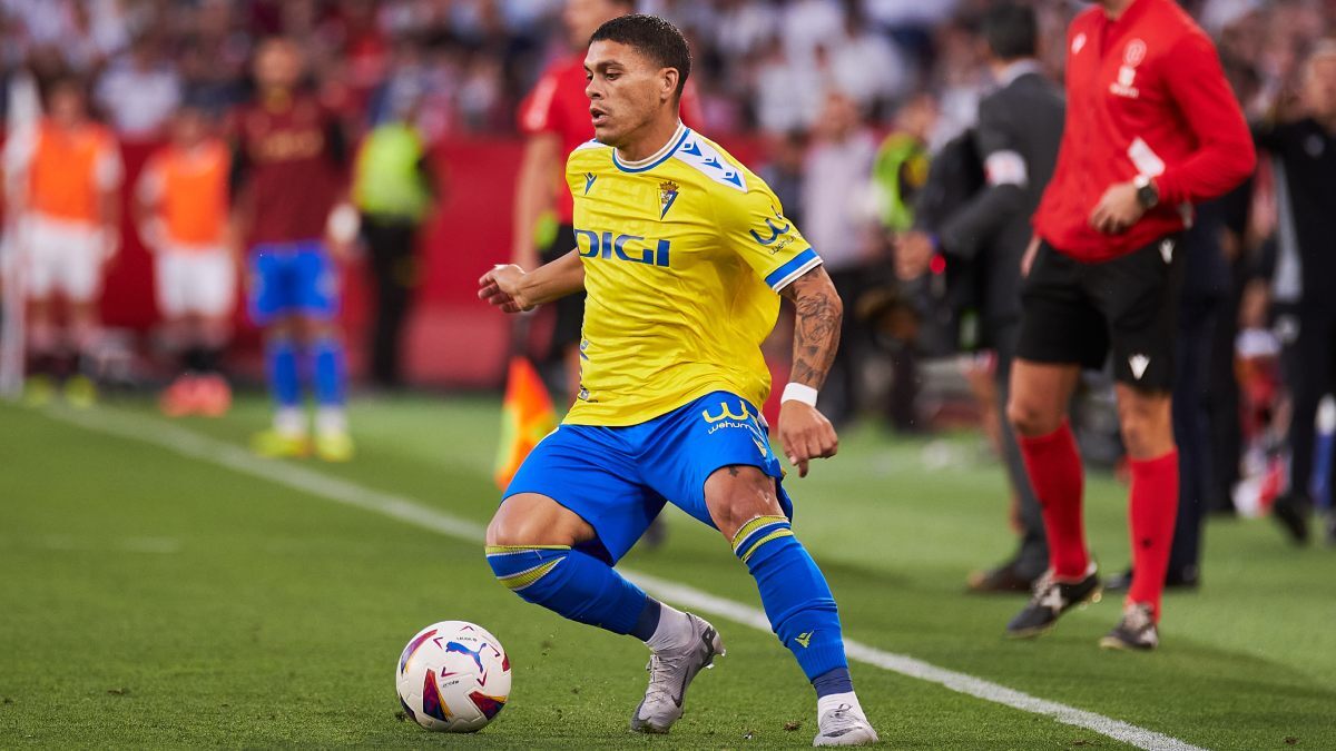 Brian Ocampo en el Sevilla FC - Cádiz CF | Salvador López Medina para El MIRA