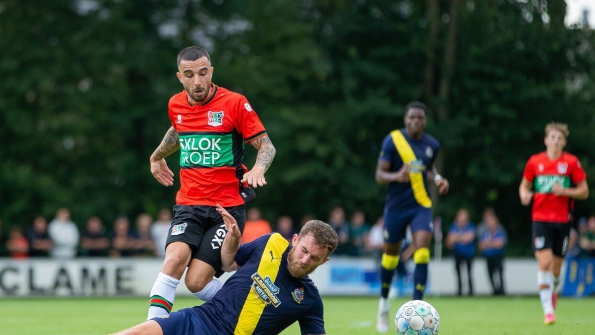 Rober González es una pieza clave en los planes de juego del NEC Nijmegen