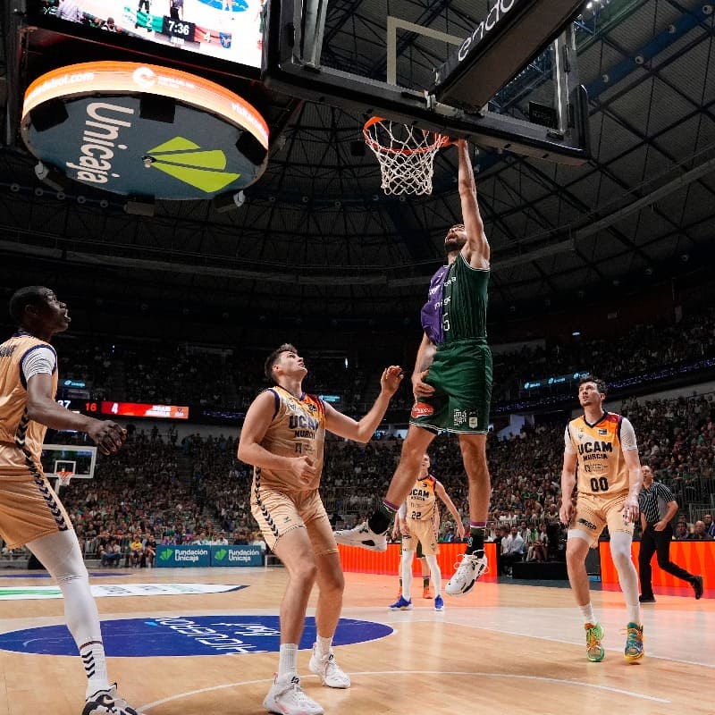 Unicaja Baloncesto 79-88 UCAM Murcia. Semifinales play off Liga ACB en el pabellón Martín Carpena