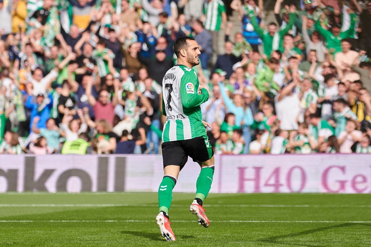 Gol de Juanmi en el Real Betis - Real Valladolid | Salvador López Medina para El MIRA