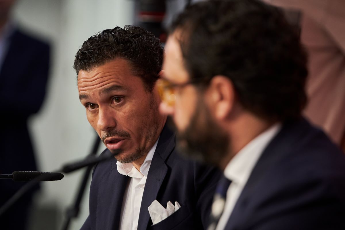 Víctor Orta y Del Nido Carrasco en la presentación de García Pimienta con el Sevilla FC | Salvador López Medina para El MIRA