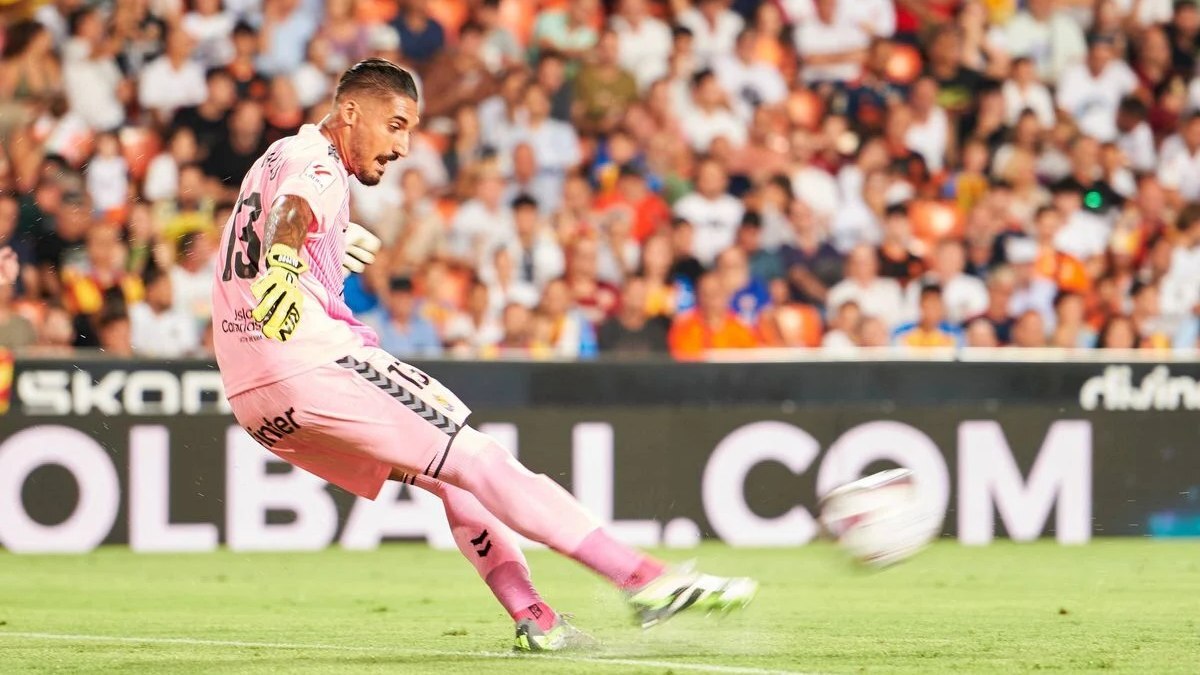 Álvaro Valles, portero de la UD Las Palmas que interesa al Real Betis