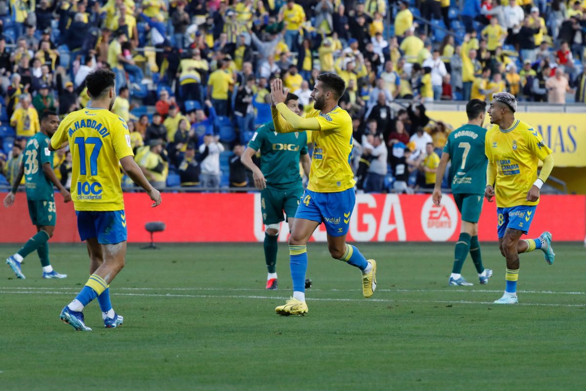 Pejiño celebra su gol anotado con la UD Las Palmas ante el Cádiz CF
