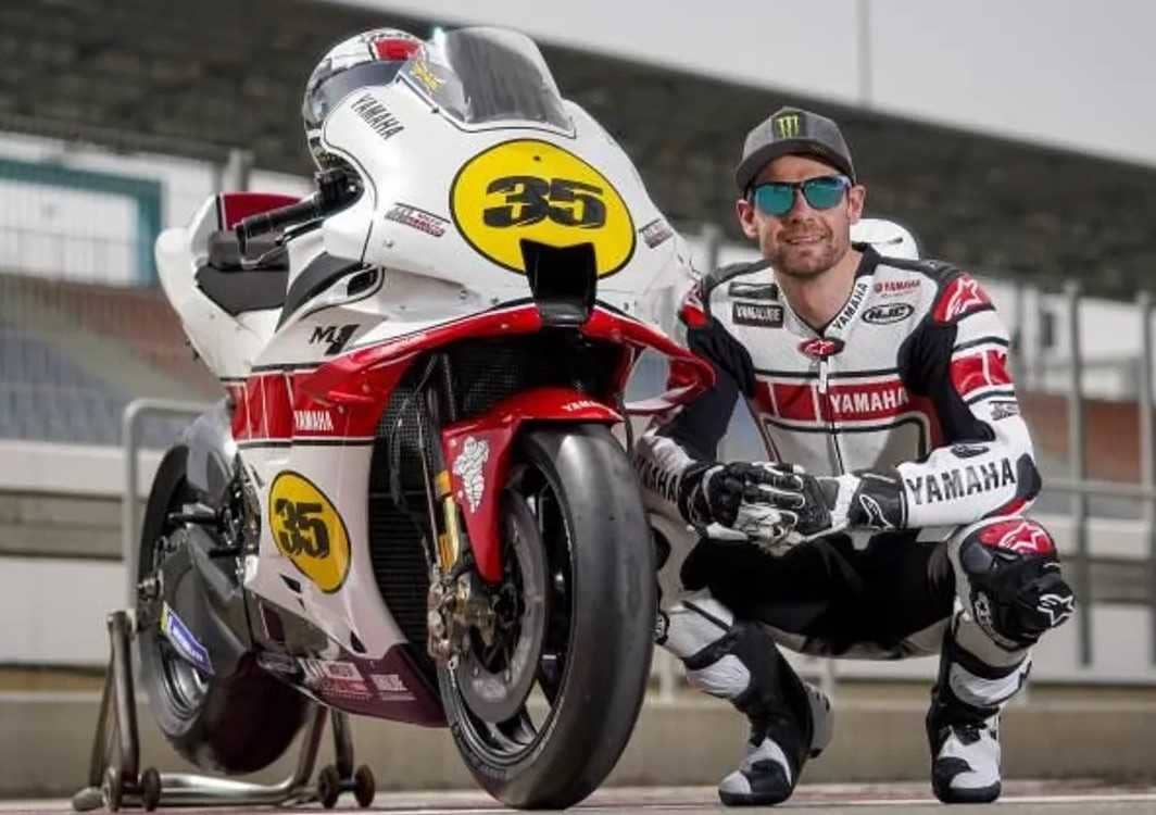 Motogp. com Cal Crutchlow Yamaha vintage 60 aniversario (1)