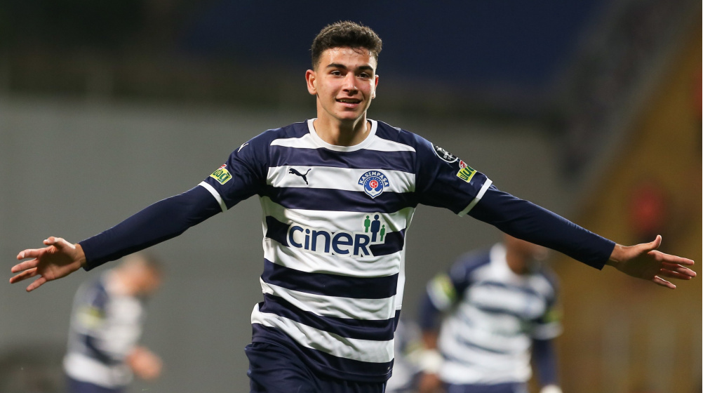 Yasin Özcan, jugador turco que interesa al Sevilla FC
