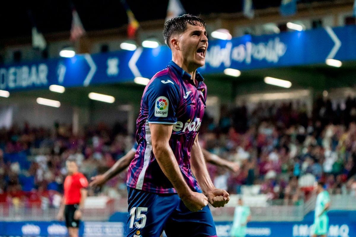 Álvaro Tejero, lateral derecho de la SD Eibar que interesa a la UD Almería