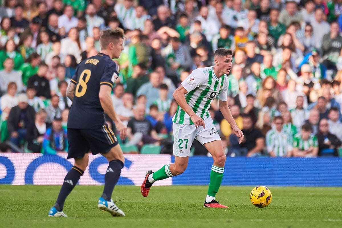 Sergi Altimira en el Real Betis - Real Madrid | Salvador López Medina para El MIRA