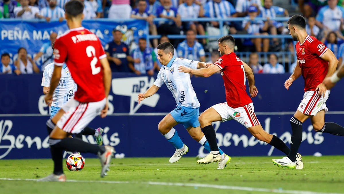 Luca Sangalli durante un partido del Málaga CF