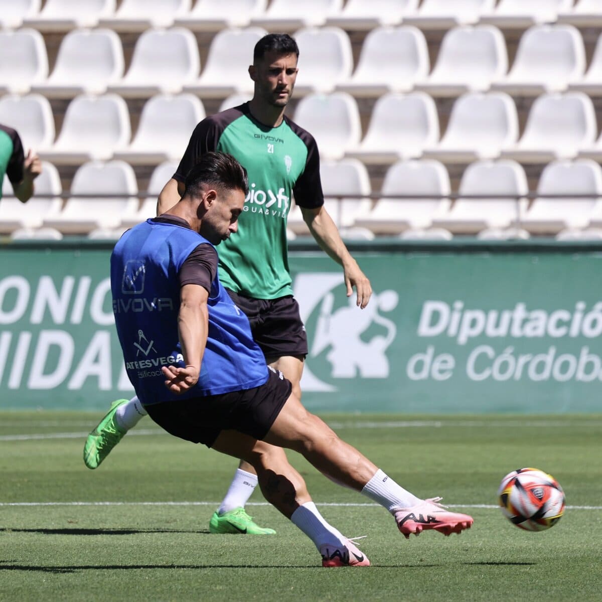 Jugadores del Córdoba CF durante una sesión de entrenamiento