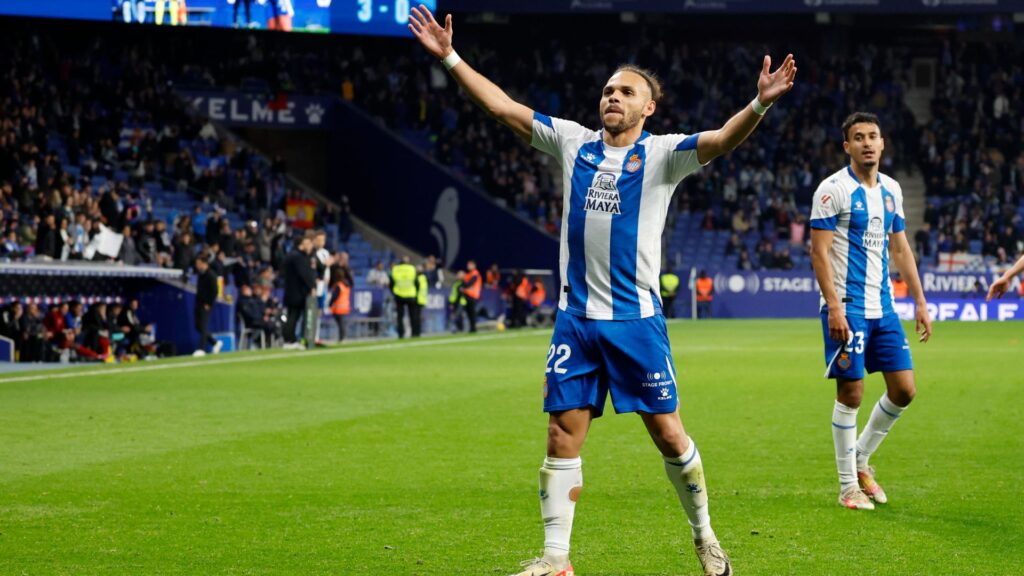 Martin Braithwaite celebra un gol anotado con el RCD Espanyol