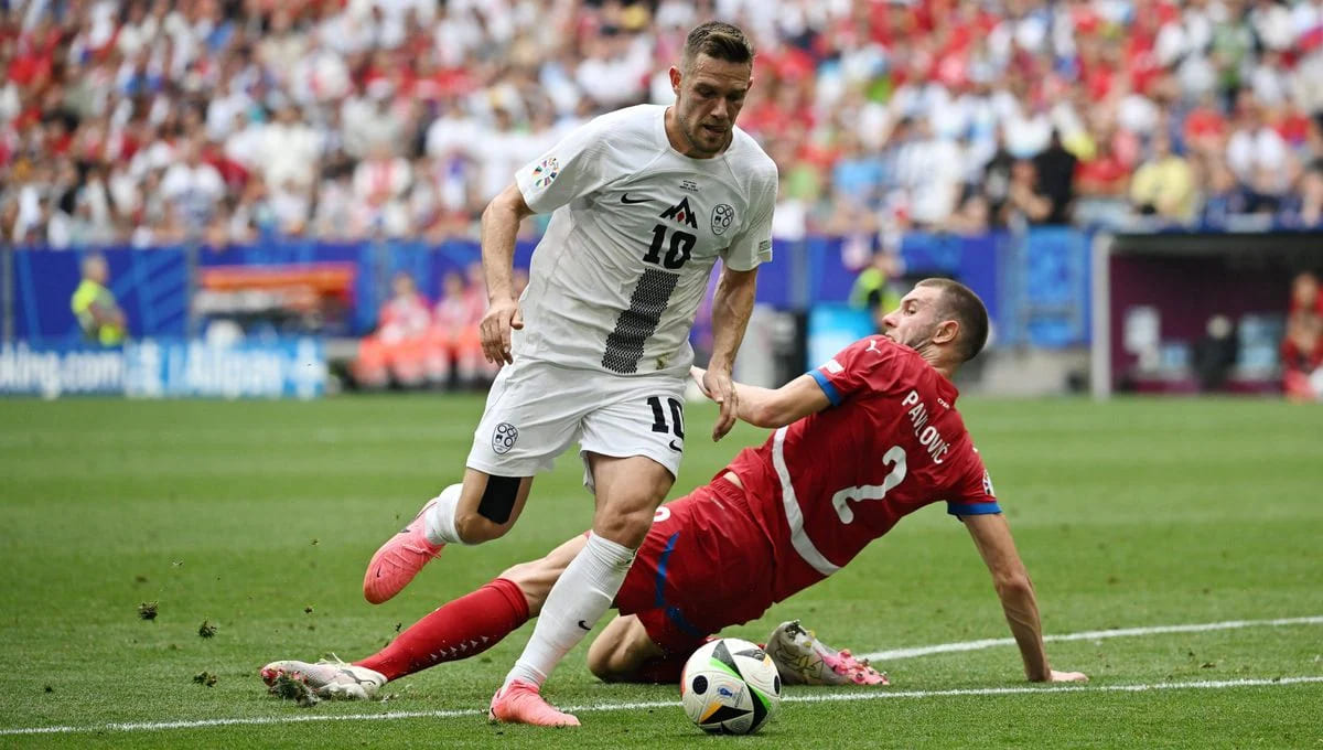 Timi Max Elsnik, centrocampista de Eslovenia y objetivo del Sevilla FC