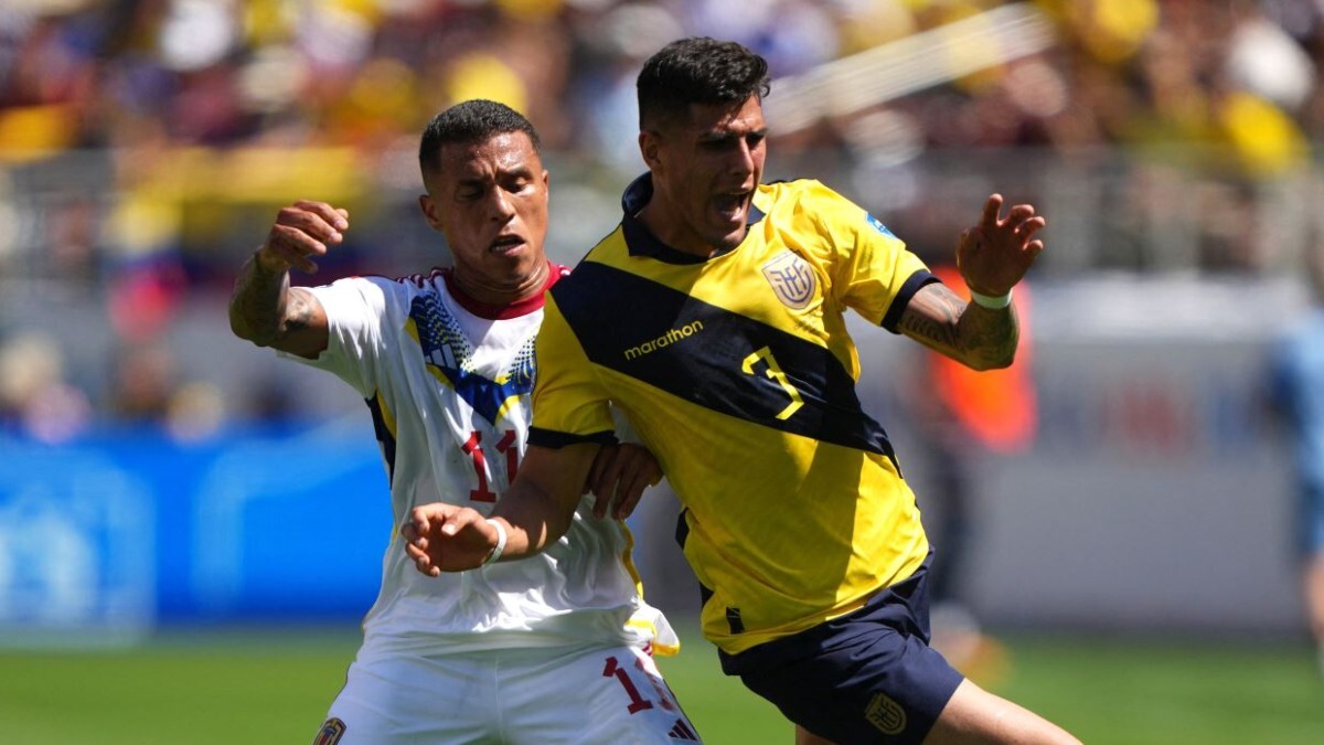 Darwin Machís fue sustituido al descanso del partido que enfrentó a Venezuela frente a Ecuador