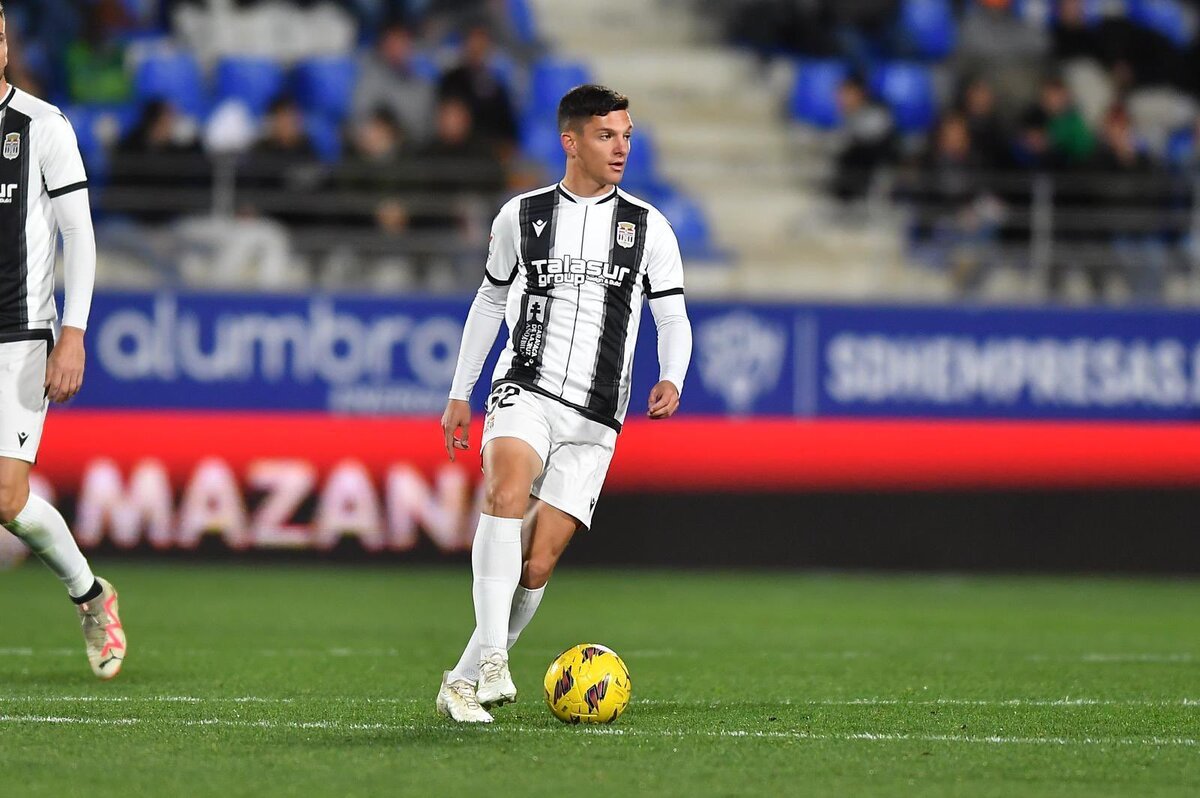 Jony Álamo, nuevo jugador del Marbella FC