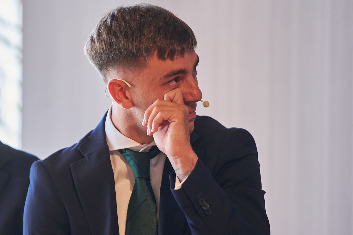 Iker Losada en su presentación con el Real Betis | Salvador López Medina para El MIRA