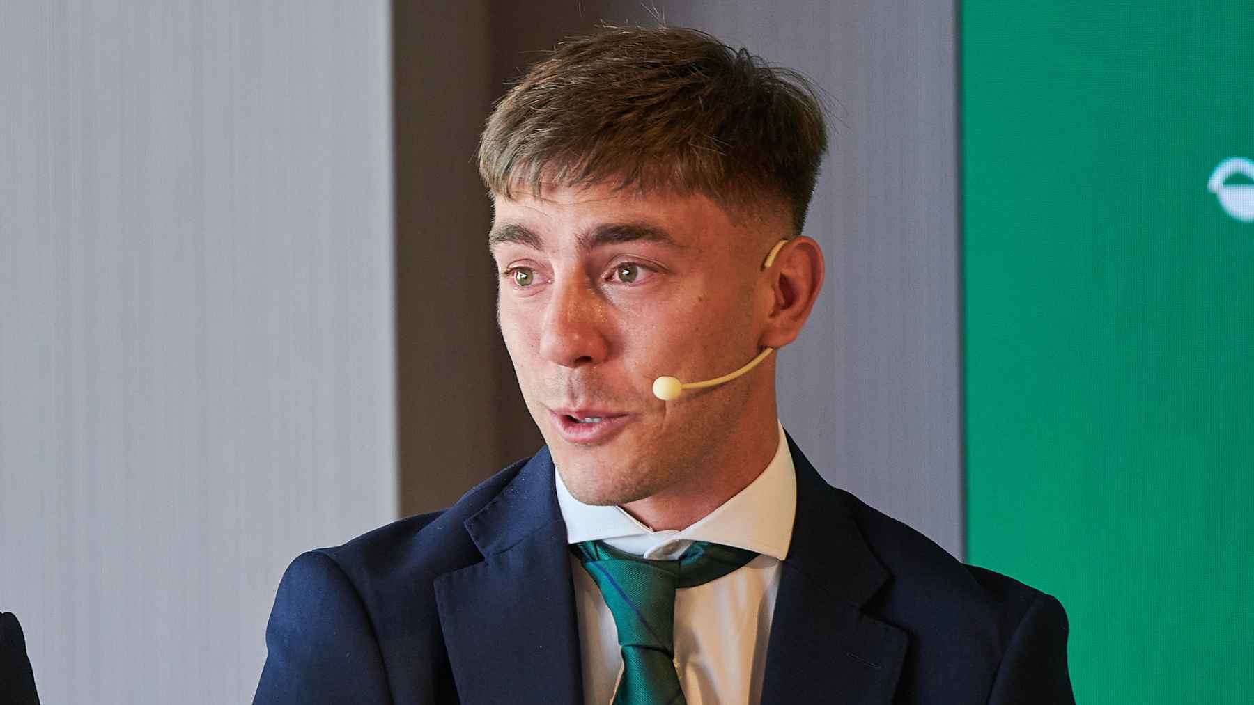 Iker Losada en su presentación con el Real Betis | Salvador López Medina para El MIRA