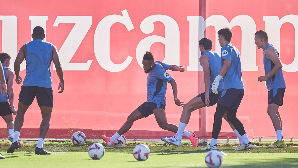 Chidera Ejuke durante un entrenamiento del Sevilla FC | Salvador López Medina para El MIRA