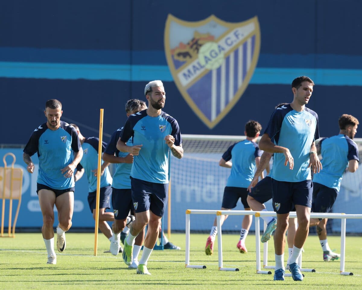 Álex Pastor durante un entrenamiento con el Málaga CF