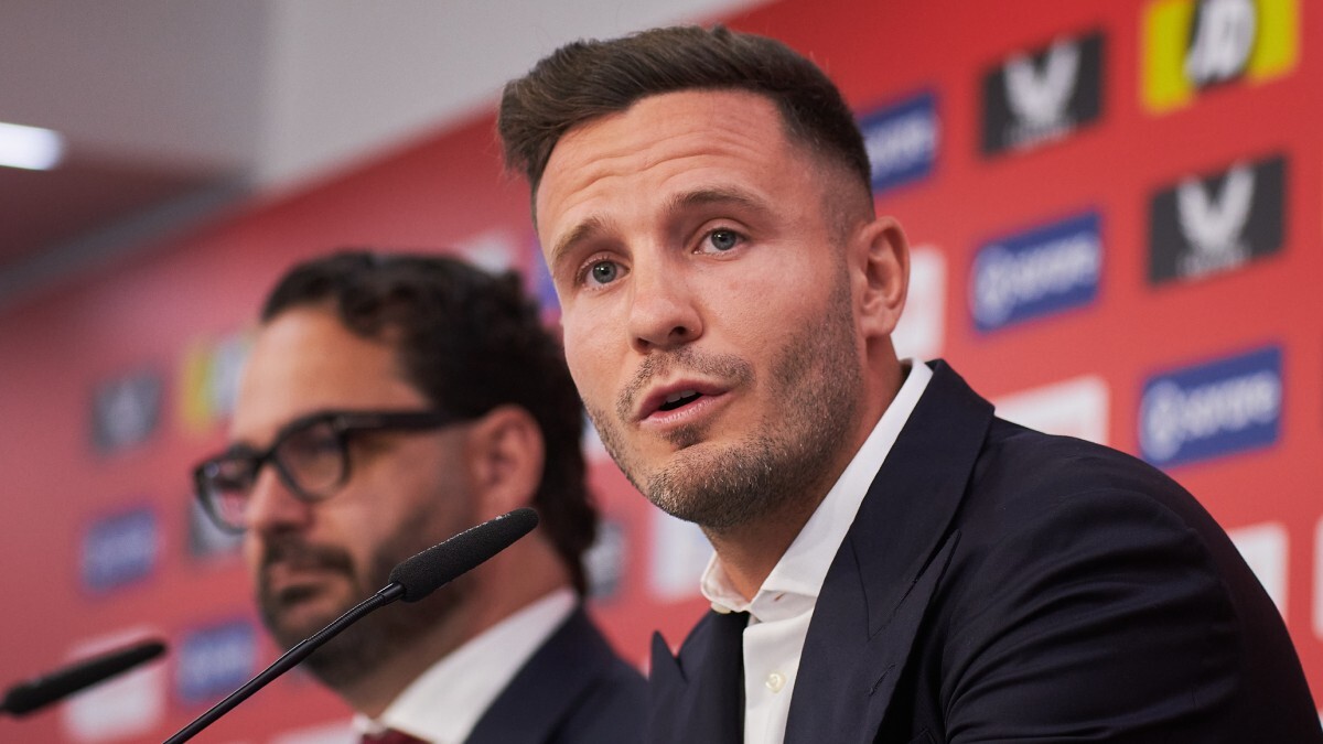 Saúl Ñíguez durante la presentación del jugador con el Sevilla FC | Salvador López Medina para El MIRA