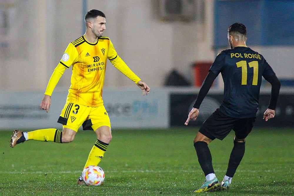 Raúl Parra durante su cesión en el CD Mirandés