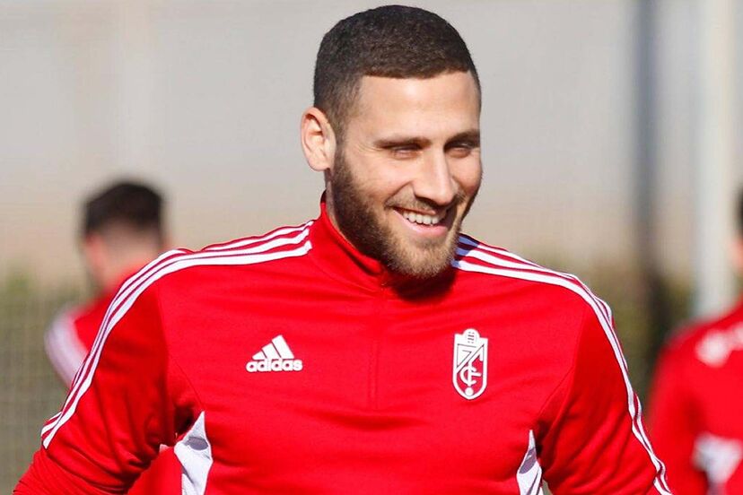 Shon Weissman fue el autor del único tanto del Granada CF ante el Orlando Pirates en el primer amistoso de la pretemporada