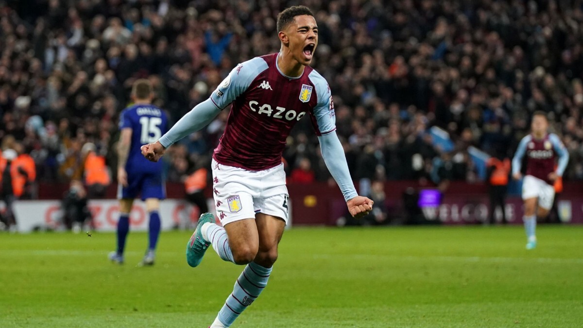 Jacob Ramsey, jugador del Aston Villa que podría alejar a Gio Lo Celso del Real Betis