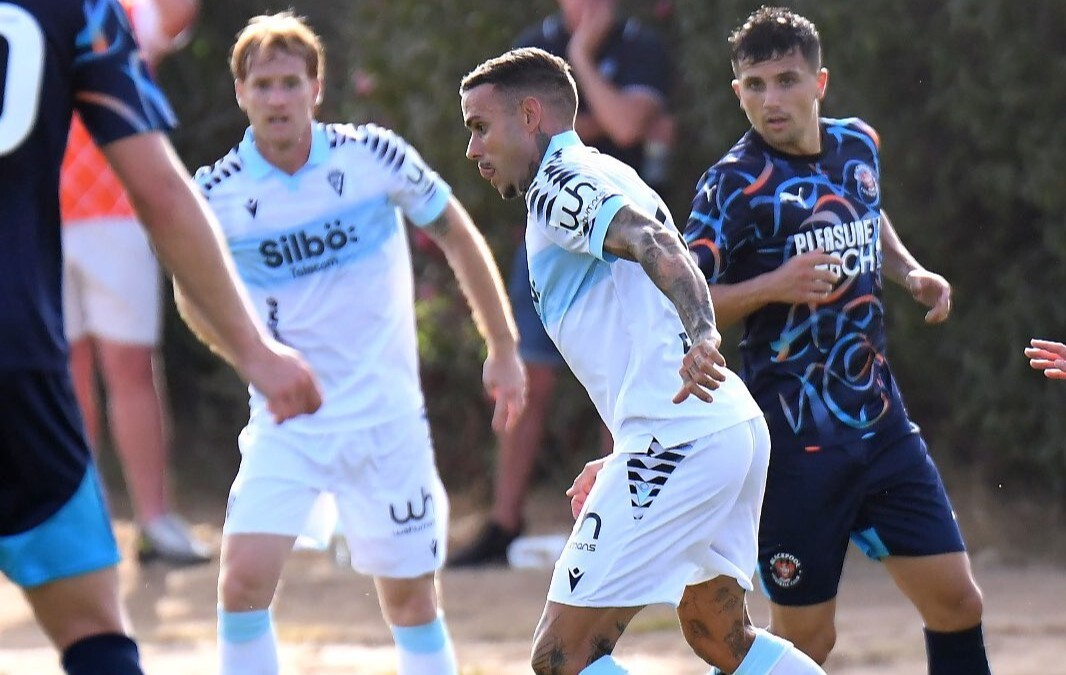 Roger Martí en el partido amistoso entre el Cádiz CF y el Blackpool | CCF