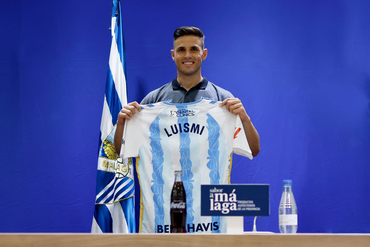 Luismi Sánchez durante su presentación con el Málaga CF