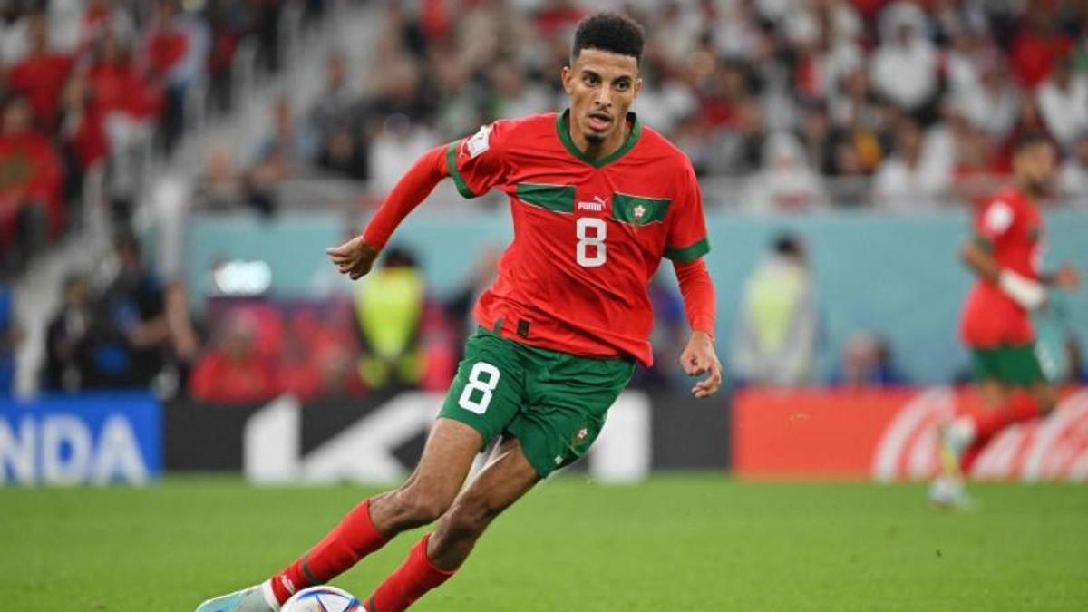 Azzedine Ounahi durante un partido con la selección de Marruecos