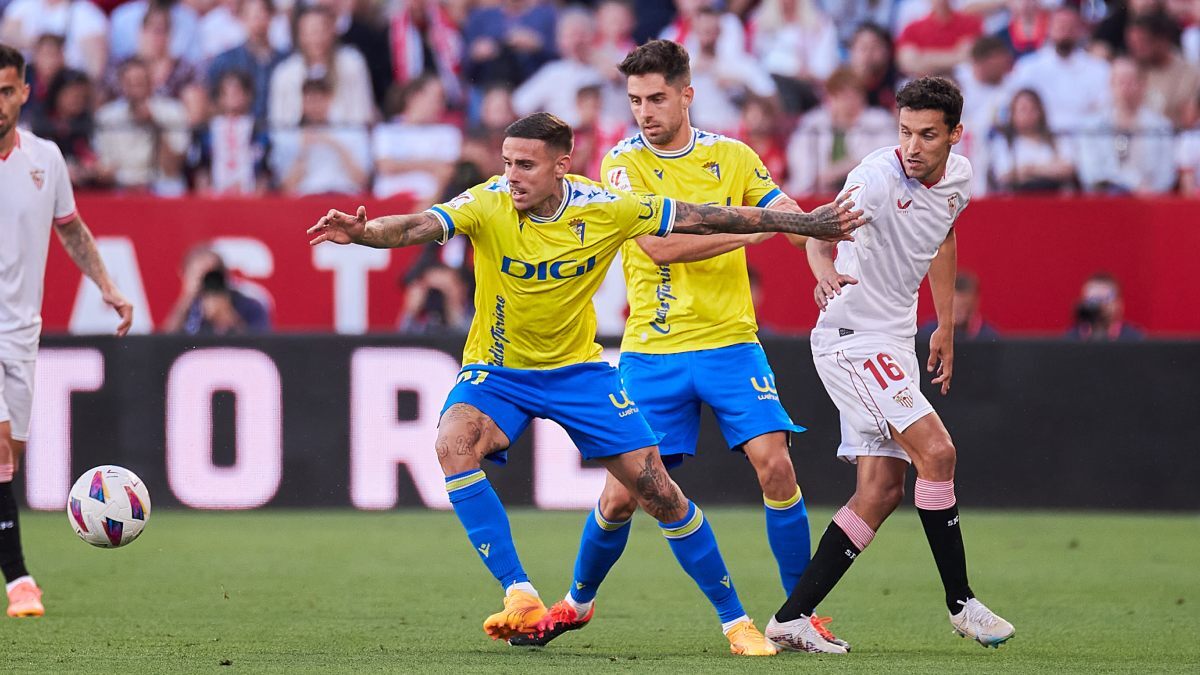 Roger Martí y Rubén Sobrino en el Sevilla FC - Cádiz CF | Salvador López Medina para El MIRA
