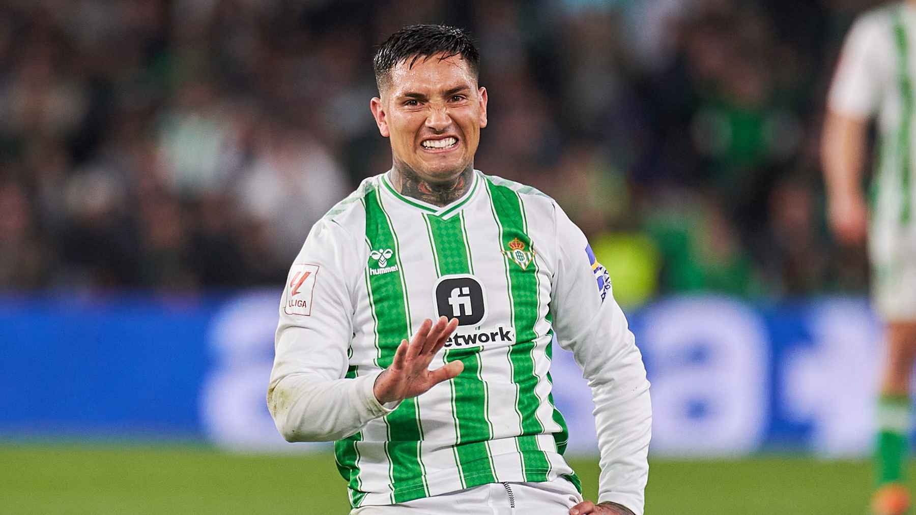 Chimy Ávila en el Real Betis - Villarreal | Salvador López Medina para El MIRA