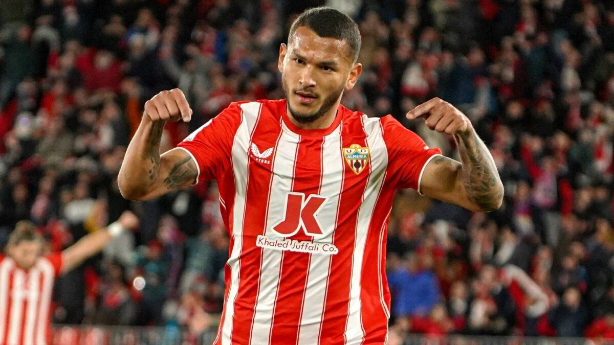 Luis Suárez, delantero de la UD Almería que apunta a seguir en Segunda División