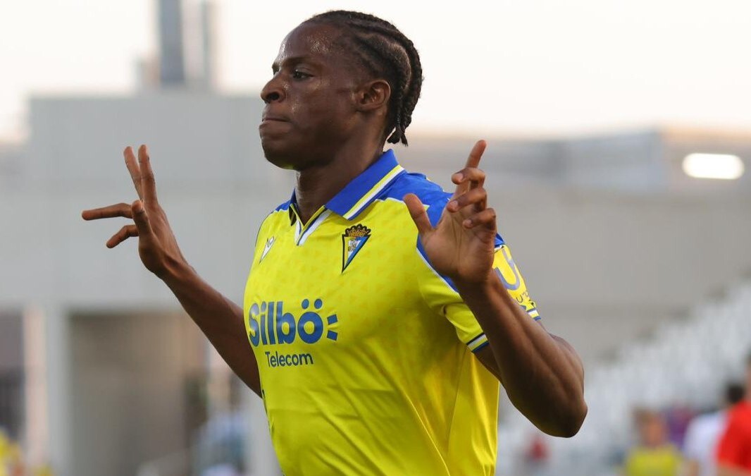 Etta Eyong celebra uno de los goles anotados en la pretemporada del Cádiz CF | CCF