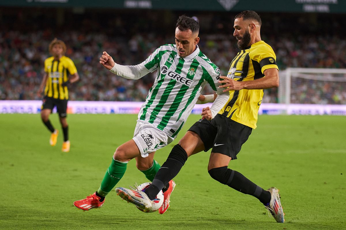 Juanmi y Karim Benzema en el Real Betis - Al Ittihad | Salvador López Medina para El MIRA