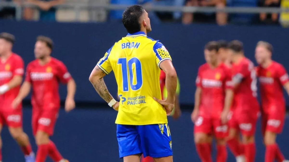 Brian Ocampo tras uno de los goles que el Real Zaragoza le marcó al Cádiz CF