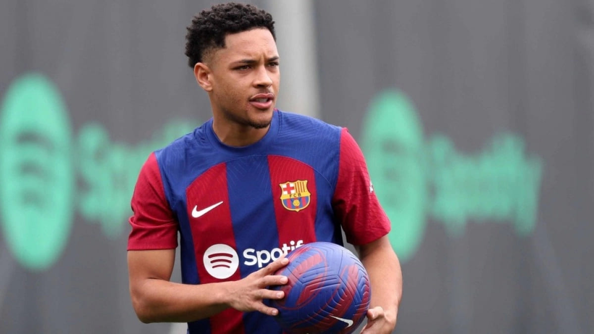 Vitor Roque llegará al Real Betis mediante cesión sin opción de compra