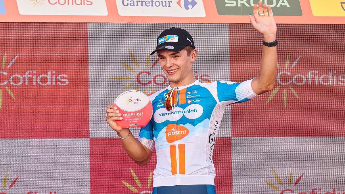 El ciclista checo Pavel Bittner, ganador de la etapa en Sevilla | Salvador López Medina para El MIRA