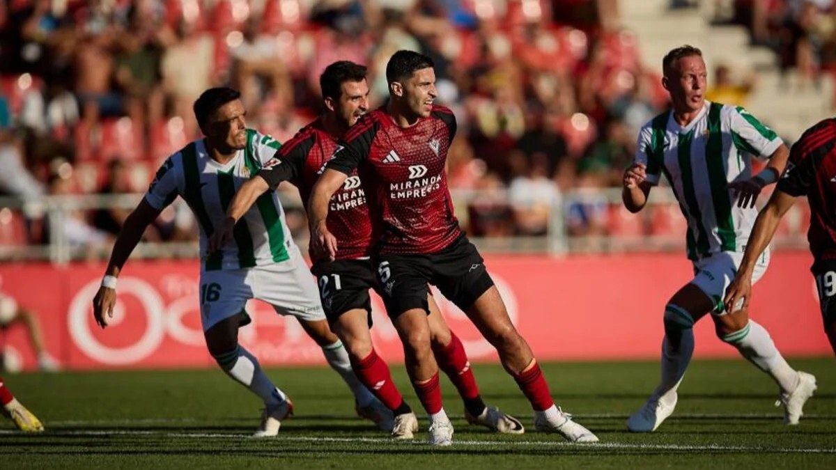 Imagen del partido de la primera jornada entre el Córdoba CF y el CD Mirandés