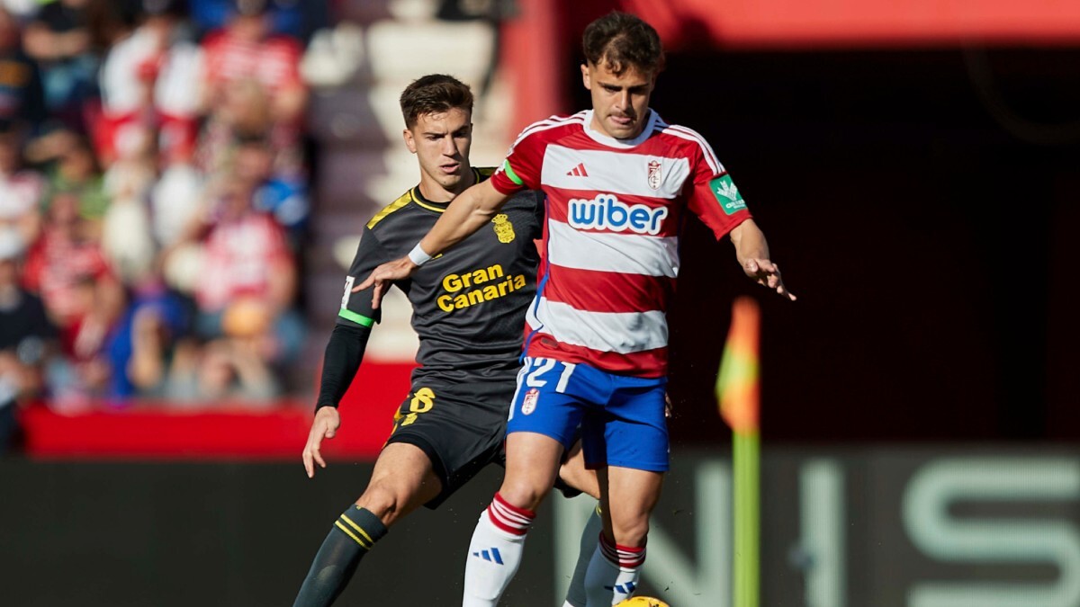 Óscar Melendo durante un Granada CF - UD Las Palmas