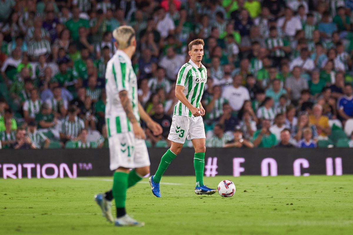 Diego Llorente en el Real Betis - Kryvbas | Salvador López Medina para El MIRA