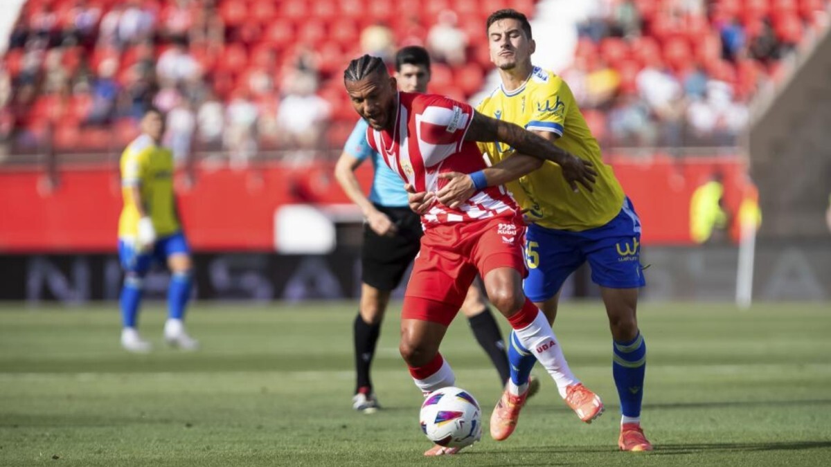 Luis Suárez y Javi Hernández en el UD Almería - Cádiz CF